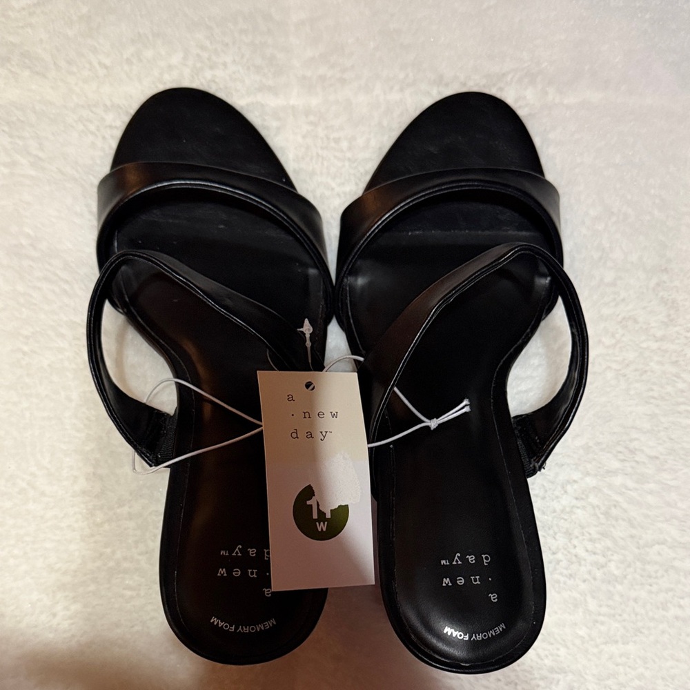 Women's Paige Heels Wide Width with Memory Foam Insole - A New Day - Picture 4 of 5